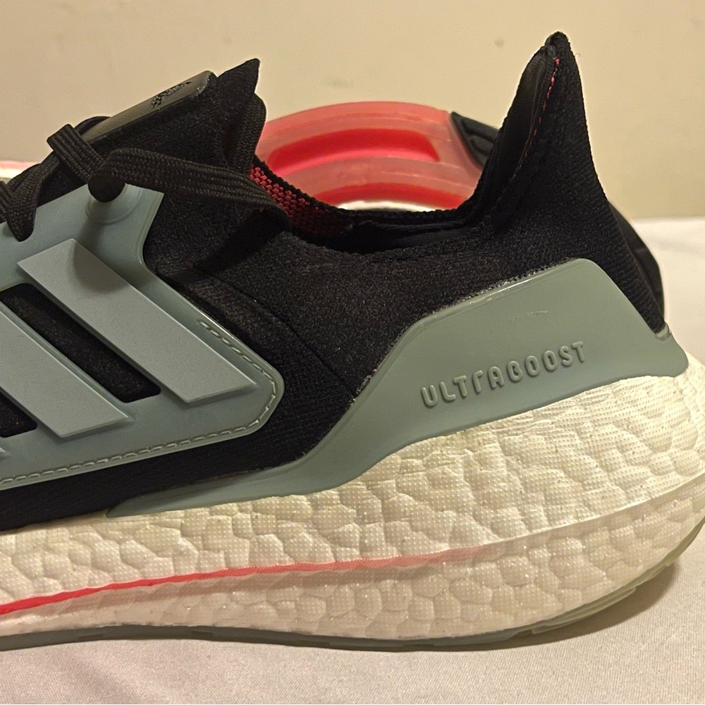 Adidas Men’s Ultraboost 22 - Size 10.5